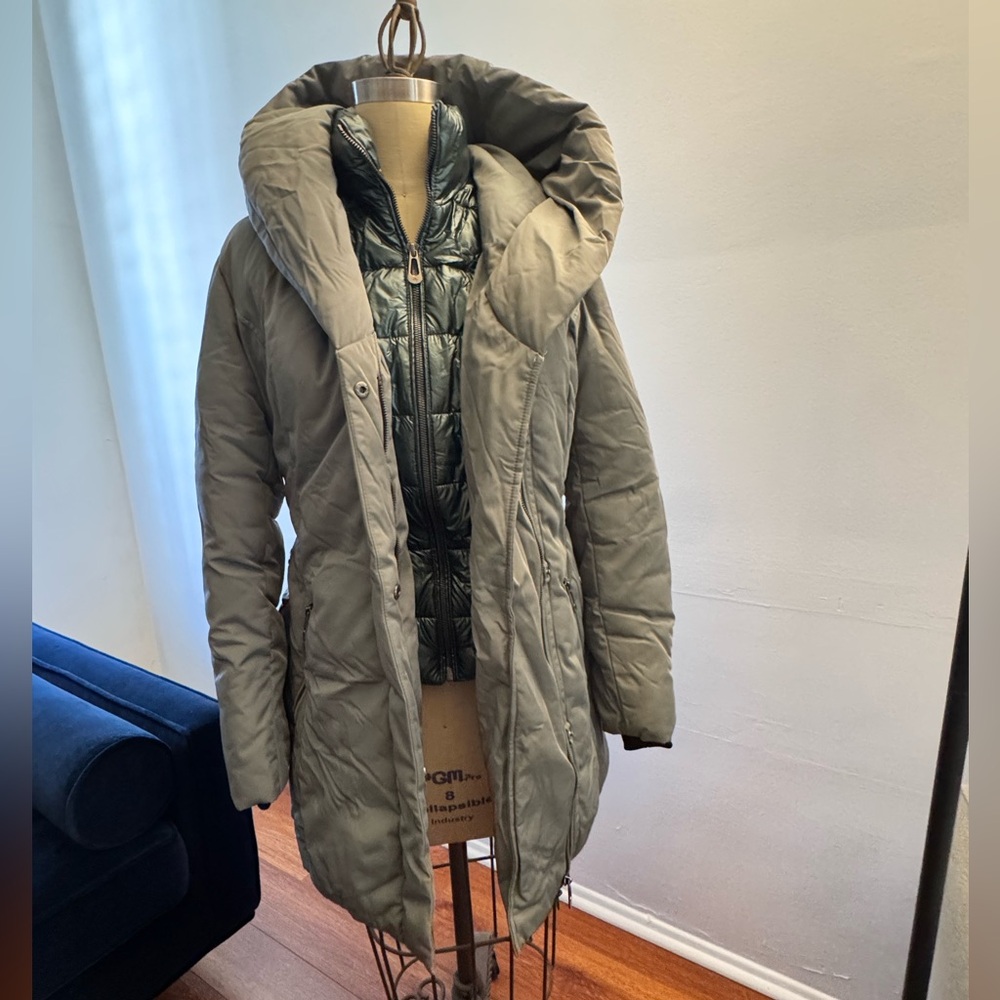 Women's Gray Hooded Puffer Coat